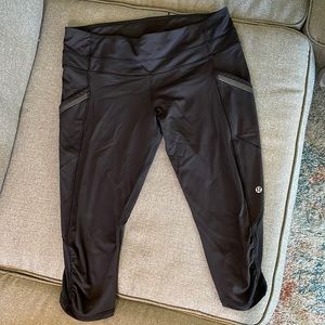 Lulu lemon capris